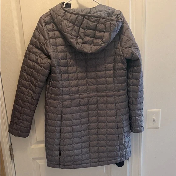 The North Face Women's Gray Thermoball Parka - Picture 4 of 7